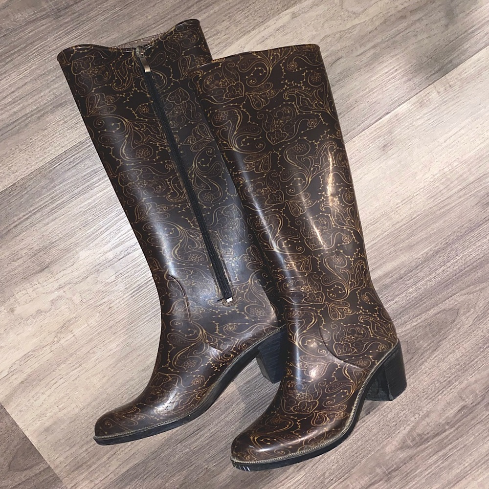 Brown paisley rubber cowgirl boots